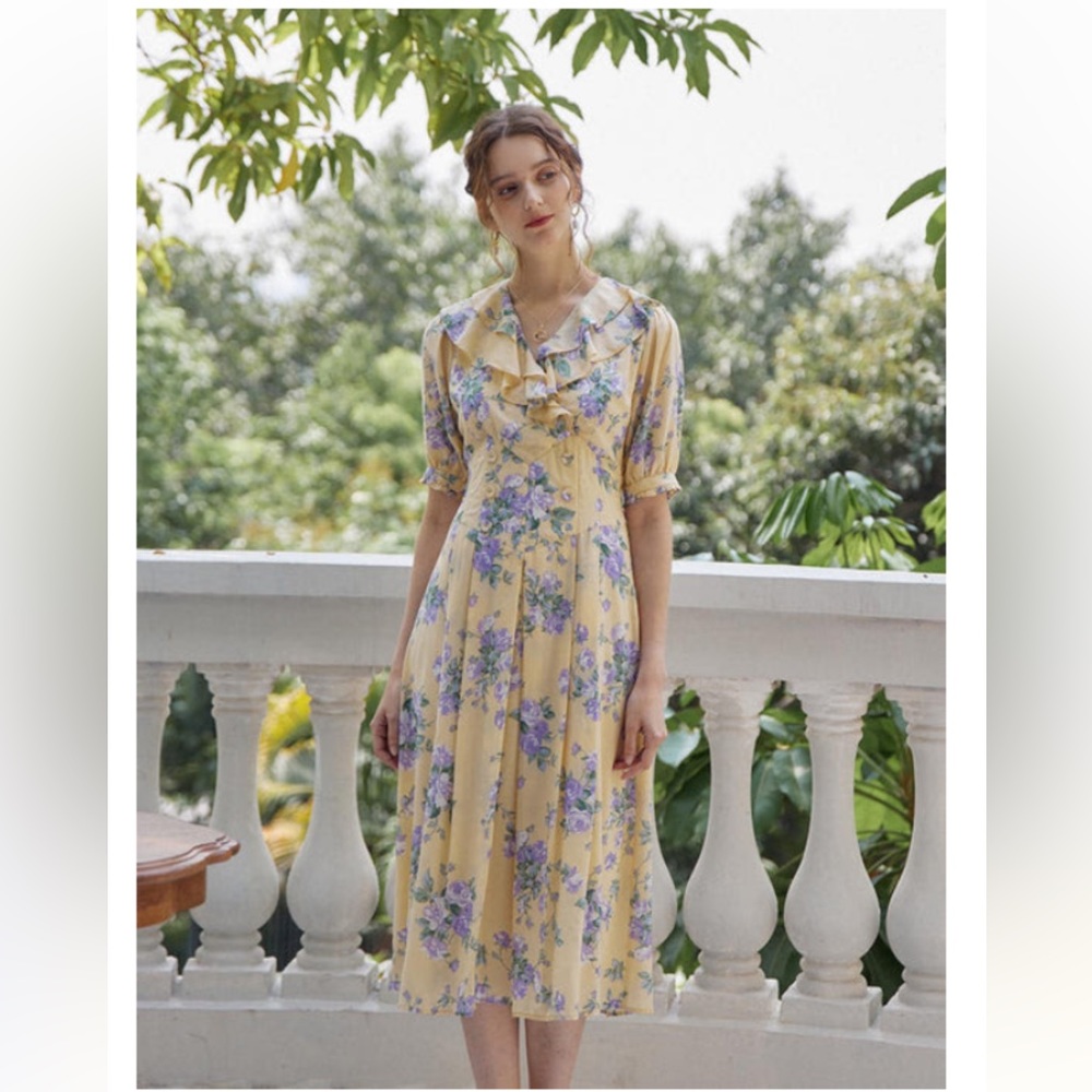 Simple Retro Pastel Yellow and Lavender Printed Floral Midi Dress NWT